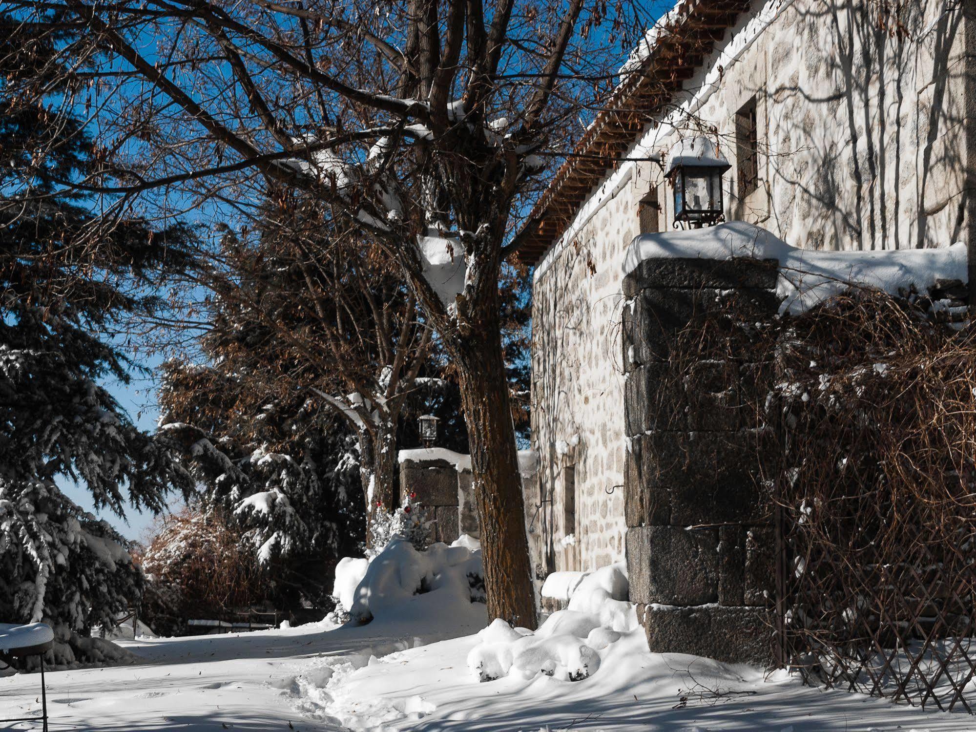 Posada Real La Casa De Arriba Navarredonda de Gredos Exterior foto