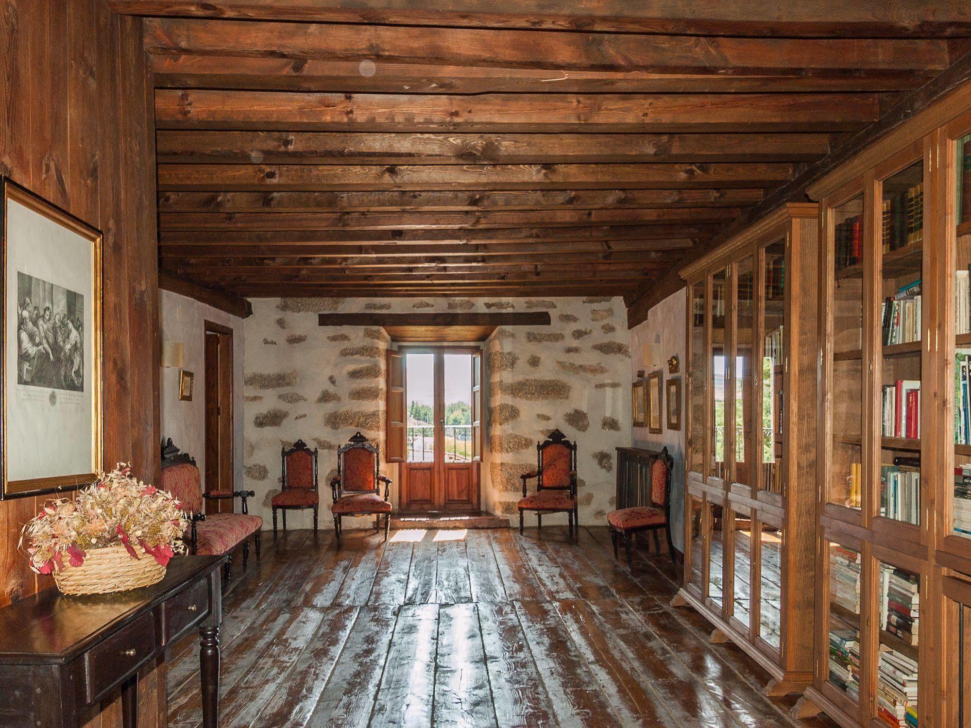 Posada Real La Casa De Arriba Navarredonda de Gredos Exterior foto